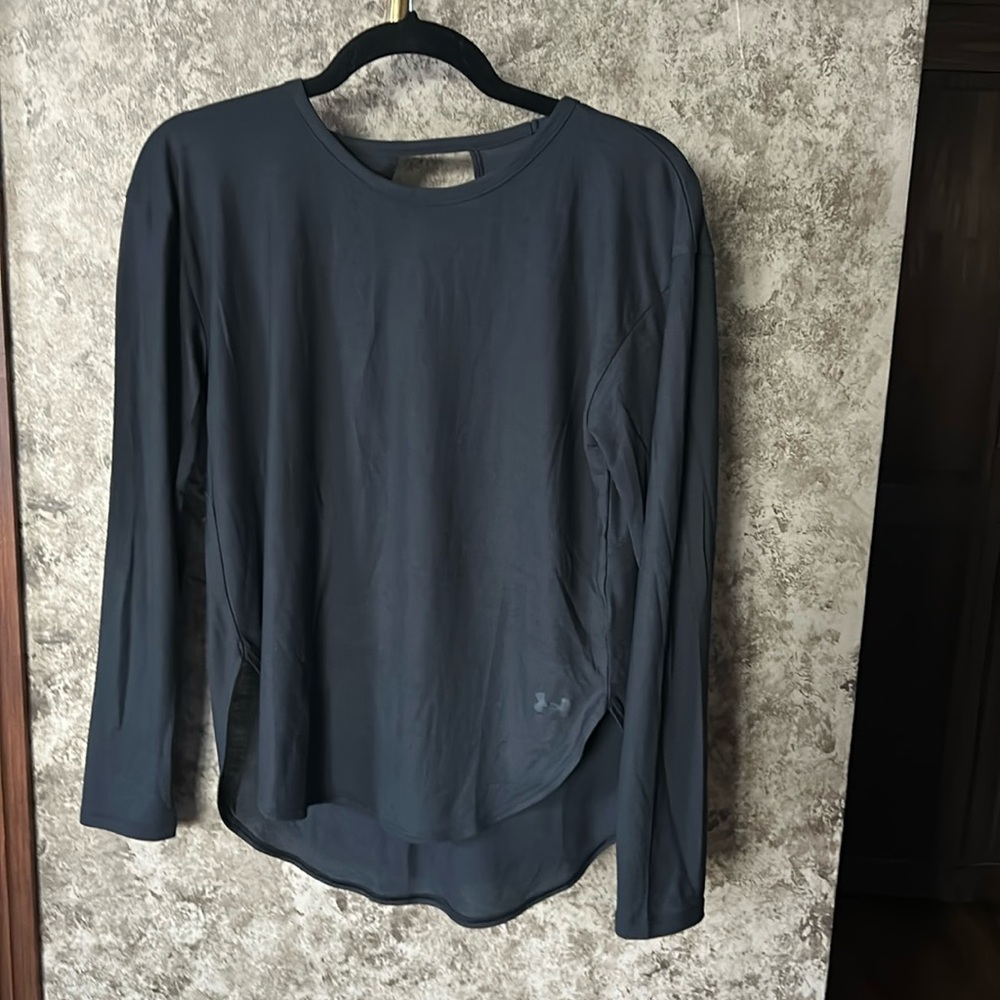 Women’s Under Armour Black XS Loose Fit Heatgear Cutout Back Top